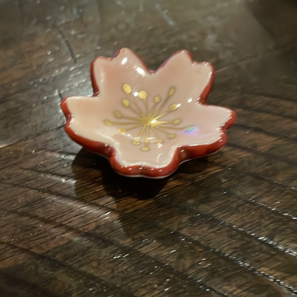 Japanese Chopstick holder in cherry blossom design - Picture 4 of 4